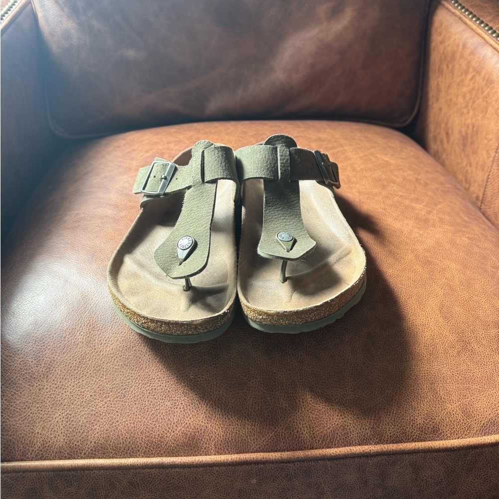 Birkenstock men’s Gizeh Thong Sandals - Picture 4 of 6